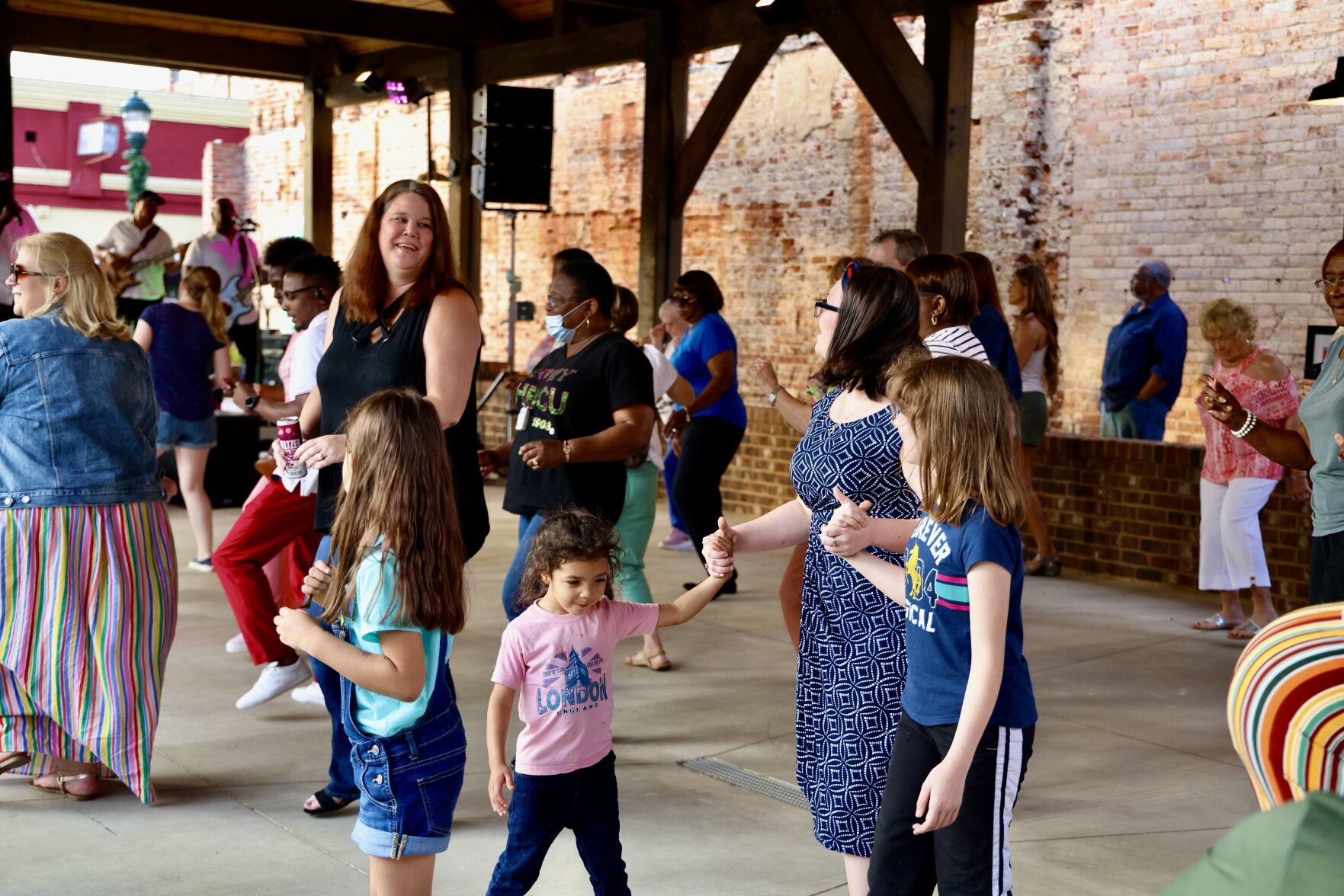 DORA Street Dance